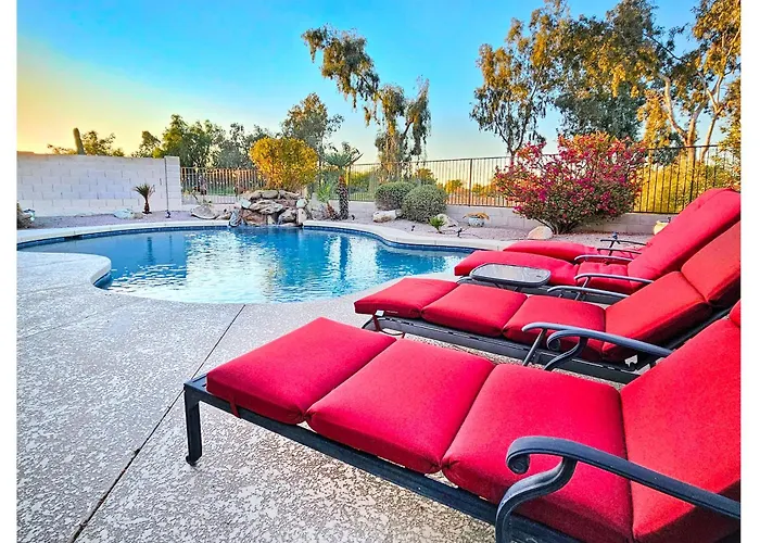 Upgraded Golf Oasis, Heated Pool, Bbq Pet Friendly Phoenix
