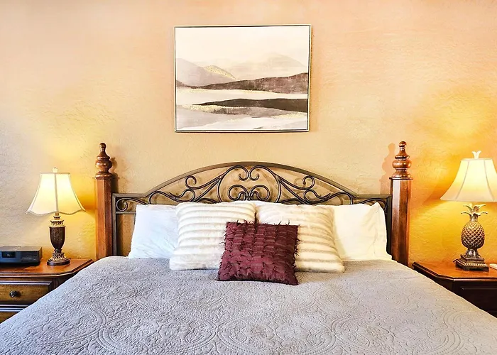 Upgraded Golf Oasis, Heated Pool, Bbq Pet Friendly Phoenix