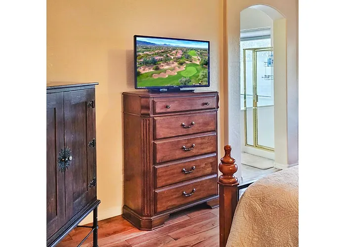 Upgraded Golf Oasis, Heated Pool, Bbq Pet Friendly Сasa de vacaciones