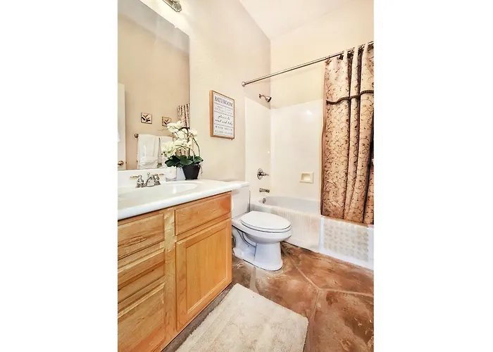 Upgraded Golf Oasis, Heated Pool, Bbq Pet Friendly